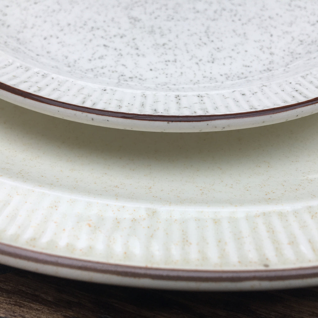 Poterie Poole "Parkstone" contre "Lakestone"