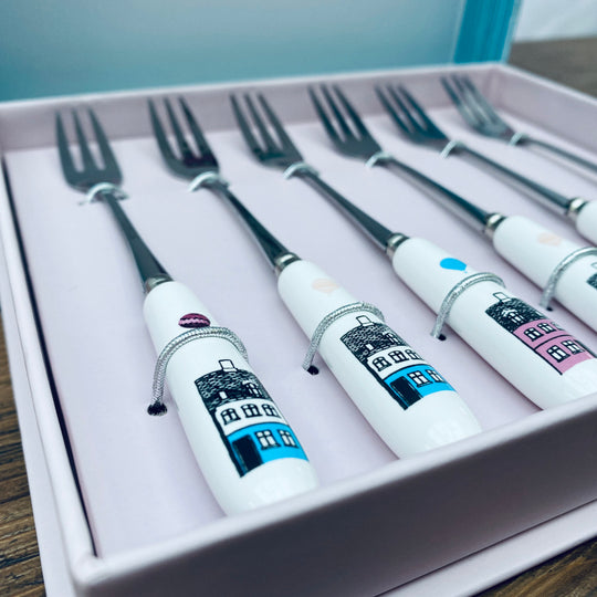 Royal Worcester "Up, Up & Away"