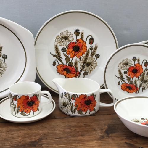 J & G Meakin "Poppy"