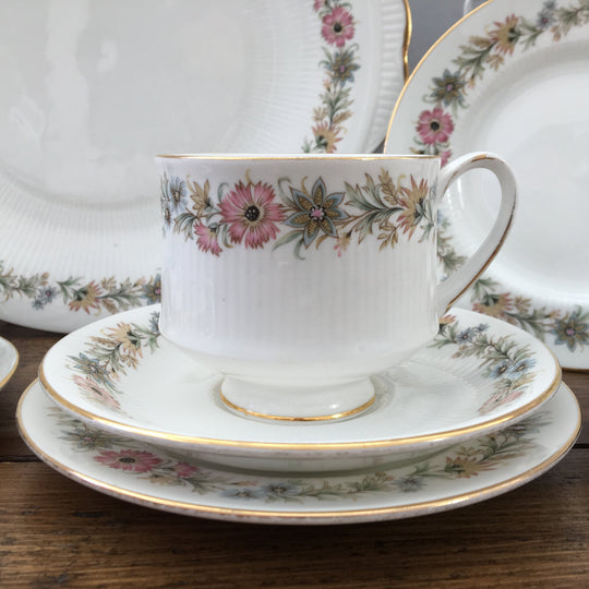 Paragon/Royal Albert "Belinda"