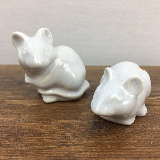 Poole Pottery « Figurines – Glaçure grise »