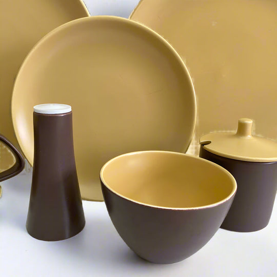 Poole Pottery « Twintone - Maïs doux et Brésil (C107) »