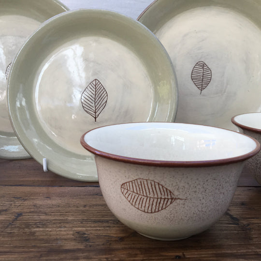 Poterie Poole « Terre cuite (Feuille) »