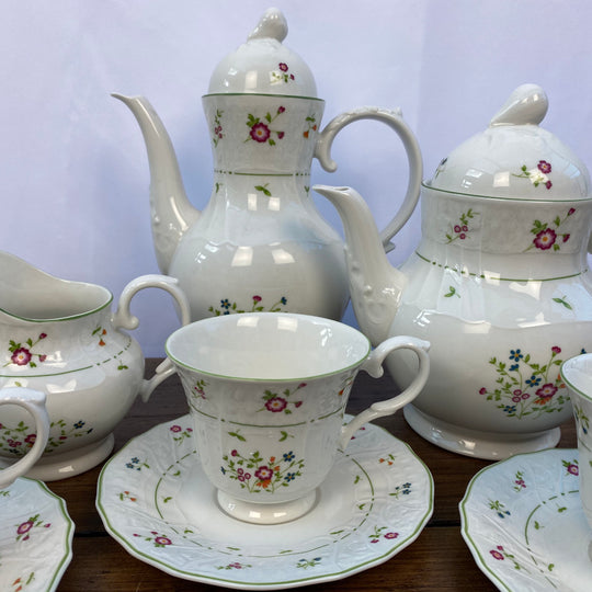 Royal Doulton "Avignon (TC1145)"