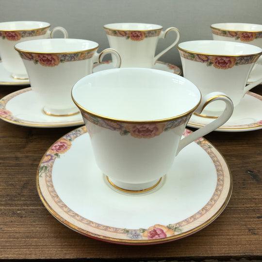 Royal Doulton "Darjeeling (H5247)"