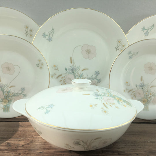 Royal Doulton "Flirtation (H5043)"