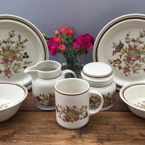 Royal Doulton "Gaiety (LS1014)"