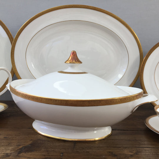 Royal Doulton "Royal Gold (H4980)"