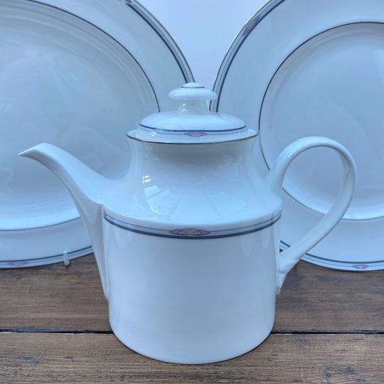 Royal Doulton "Simplicity (H5112)"