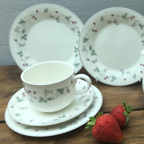 Royal Doulton "Strawberry Fayre"