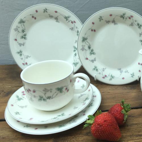 Royal Doulton &quot;Strawberry Fayre&quot;