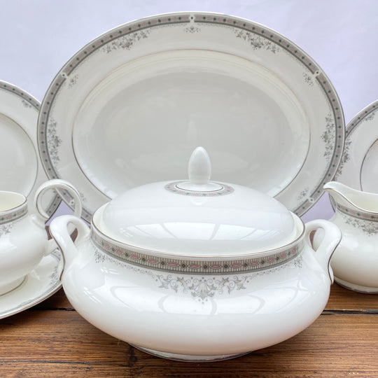 Royal Doulton "York (H5100)"