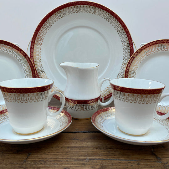 Royal Grafton "Majestic (Red)"