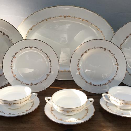 Royal Worcester "Chantilly d'Or"