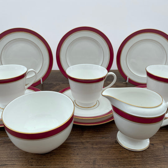 Royal Worcester "Howard (Rubis)"