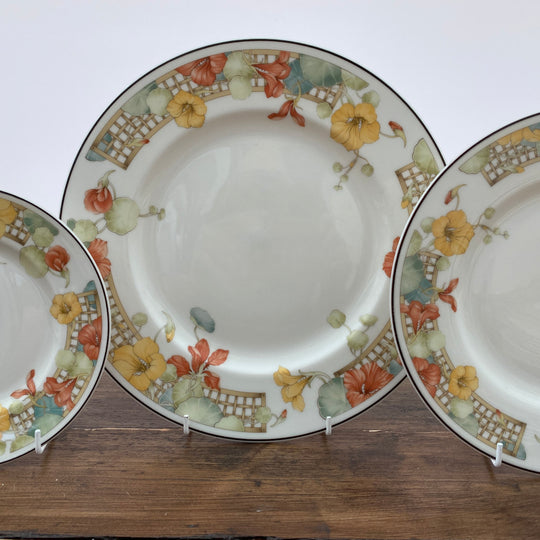 Wedgwood "Fleur en treillis"