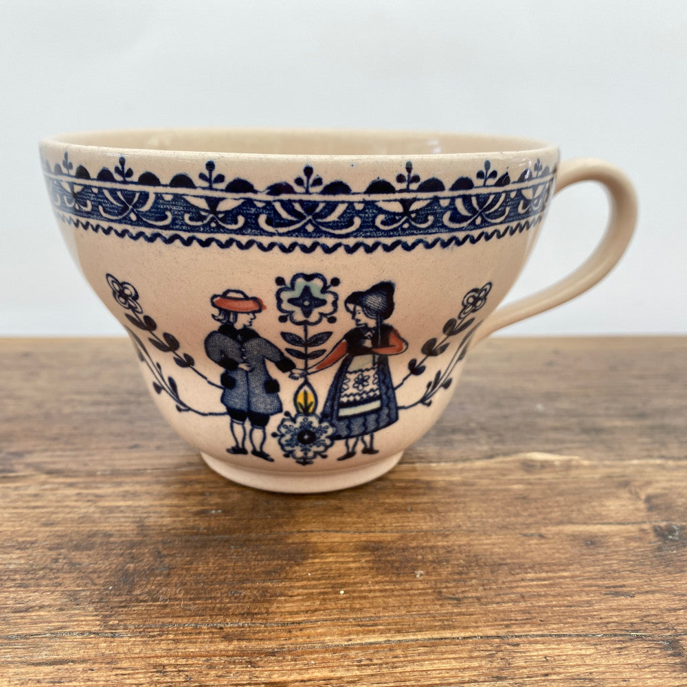 Johnson Bros "Hearts & Flowers" Breakfast Cup RARE MrPottery