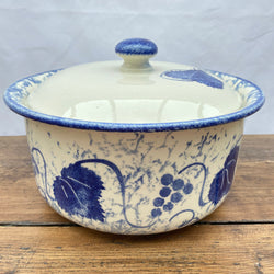 Poole Pottery Blue Vine 4.5 Pint Casserole Dish