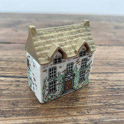 Wade Whimsey on Wye Doctor Healer's House