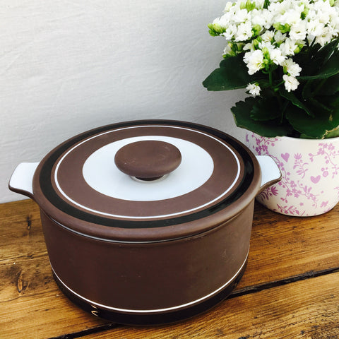 Hornsea Contrast 3 Pint Covered Serving Dish, Lugged Handle