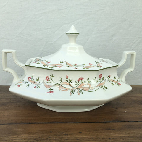Johnson Bros Eternal Beau Covered Vegetable Tureen