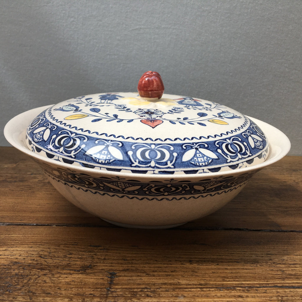 Johnson Bros "Hearts & Flowers" Covered Serving Dish MrPottery
