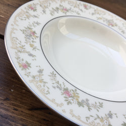 Royal Doulton 8" Rimmed Bowl