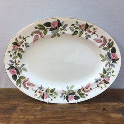 Wedgwood Plateau ovale « Hathaway Rose », 14 po