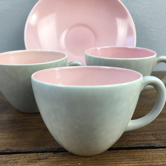 Poole Pottery &quot;Twintone - Pink &amp; Seagull (C50)&quot;