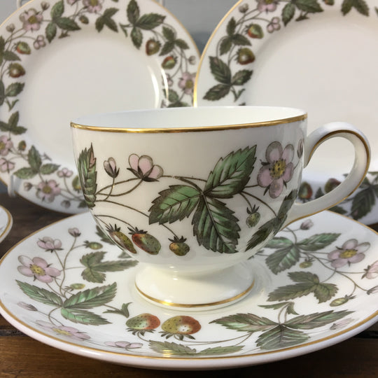 Wedgwood &quot;Strawberry Hill&quot;