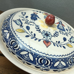 Johnson Bros Hearts & Flowers Covered Serving Dish