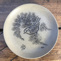 Poole Pottery „Steinzeug-Teller (5 Zoll/klein)“ – Wintergoldhähnchen im Tannenbaum
