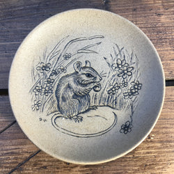 Poole Pottery „Steinzeug-Teller (5 Zoll/klein)“ – Maus fressende Nuss