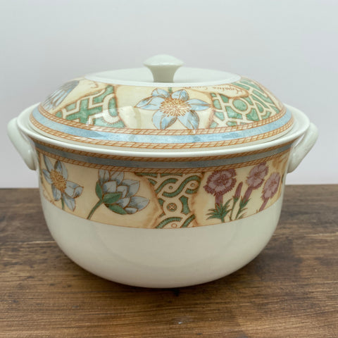 Wedgwood Garden Maze Casserole Dish